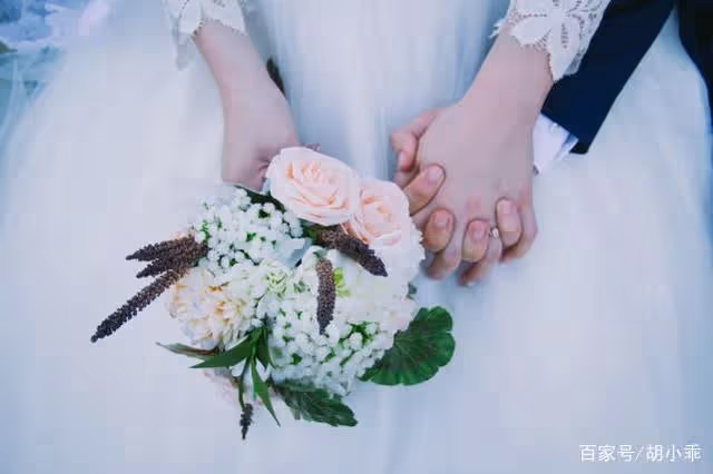 「婆婆,不用等明年,就今天好了」兒媳掀了自己做的菜,提出離婚