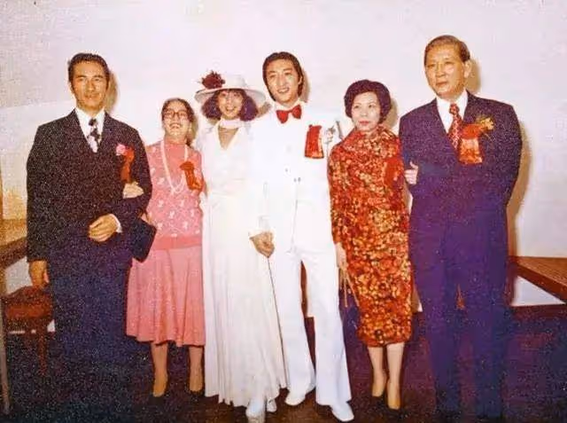 官宣!老公不忠誠,模範賢妻閃嫁百億好友!