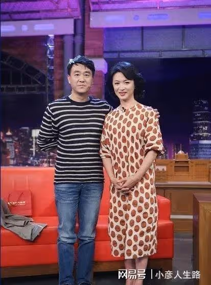 24年後再看何冰，才明白一頓飯就把老婆娶回家，到底有多幸運