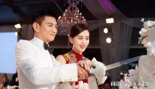 吳奇隆探班劉詩詩引爭議！間隔3米未十指相扣，疑步孫怡子健後塵