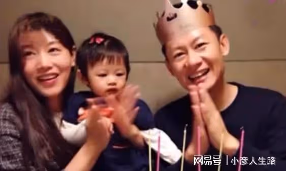 李健:憑「孫成海」被熟知,24歲娶小5歲初戀,婚後14年恩愛如初
