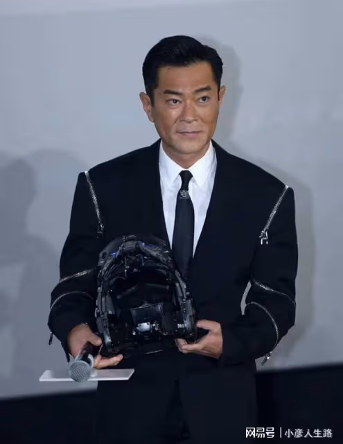 《流浪地球2》經費不足,郭帆自曝沒給吳京片酬,李雪健驚喜參演