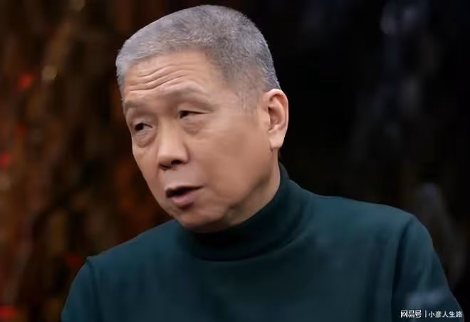 相聲演員于謙現身馬未都直播間,4萬人圍觀,238元的茶杯瞬秒