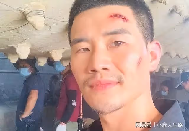 謝孟偉：靠演《小兵張嘎》走紅，因扮關羽被網友吐槽