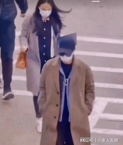 肖戰和經紀人頻繁穿情侶款引發戀情猜測，肖戰方發律師聲明澄清