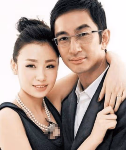 他是TVB著名老戲骨,年近半百娶小嬌妻卻被分手,今和女兒住危樓