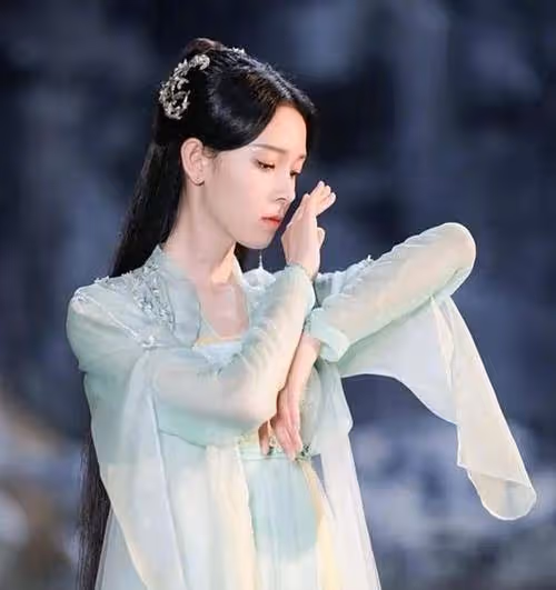 陳瑤茅子俊《狐妖》路透來了,首搭演cp,上演虐戀情深的來世情緣