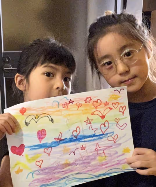 賈靜雯為女兒慶祝7歲生日,咘咘等比例長大,繼承爸媽高顔值,雙眼漂亮到讓人嫉妒