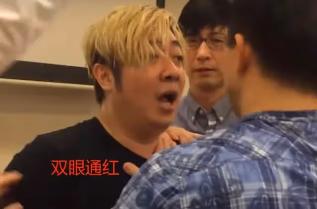 墜樓男星艾成疑患精神病!曾趴地上尖叫發狂,不斷嘶吼用頭撞地板