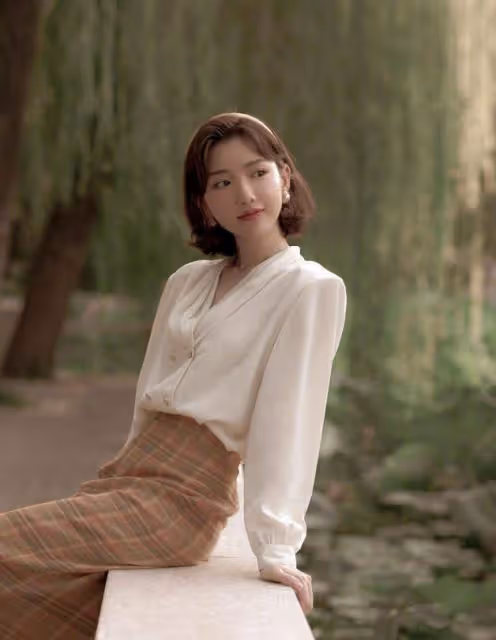 毛曉彤復古造型美出新高度,滿臉膠原蛋白超減齡,心動了不止一下