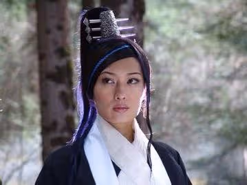保姆變名模！被下過藥慘遭外籍男友「騙走4億」　不甘沉淪「再嫁豪門」婚後10年現狀曝光