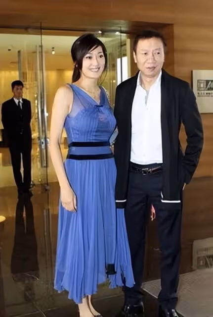 保姆變名模！被下過藥慘遭外籍男友「騙走4億」　不甘沉淪「再嫁豪門」婚後10年現狀曝光