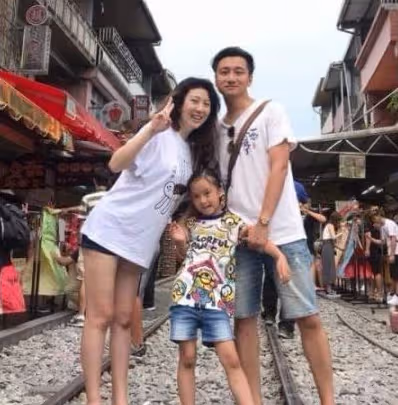 她曾紅遍台灣！因醫生「隱瞞」生下病兒　流產數10次「今51歲還想生兒子」原因曝光