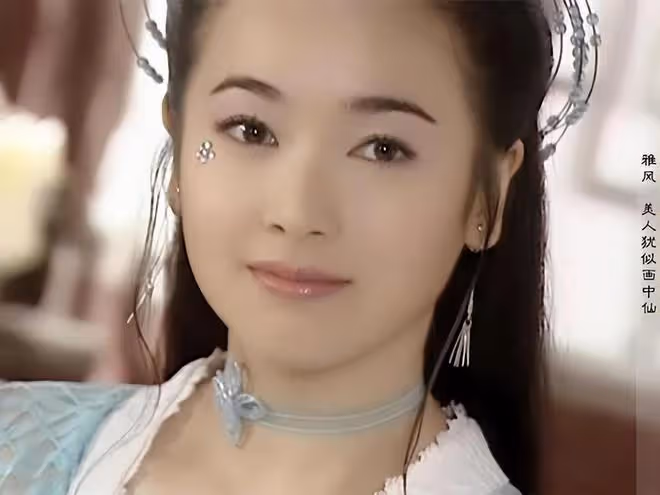 左小青穿開衩露肩長裙熱舞,被槽太違和全是胭脂氣,本人霸氣回應