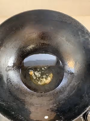 電壓力鍋燜紅燒豬肘子