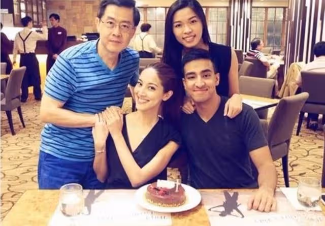 前港姐曬和爸爸童年合照,與弟弟多次因混血長相被質疑不是親生