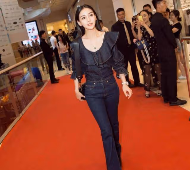 女明星身材很完美？劉亦菲穿牛仔褲真不好看，這幾位也踩過雷
