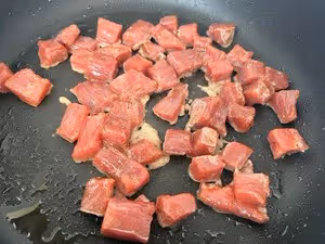 蒜香牛肉粒——健康又好吃的家常菜