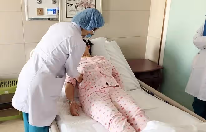婆婆想要來我家養老,我堅決反對,兩個女兒說:壞奶奶不要來!