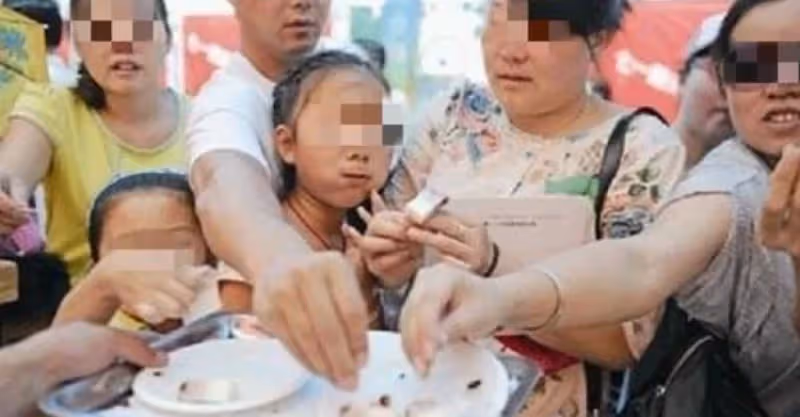 老實女婿請客，兒媳故意點貴菜，結帳時婆婆發話：誰點的菜誰付錢