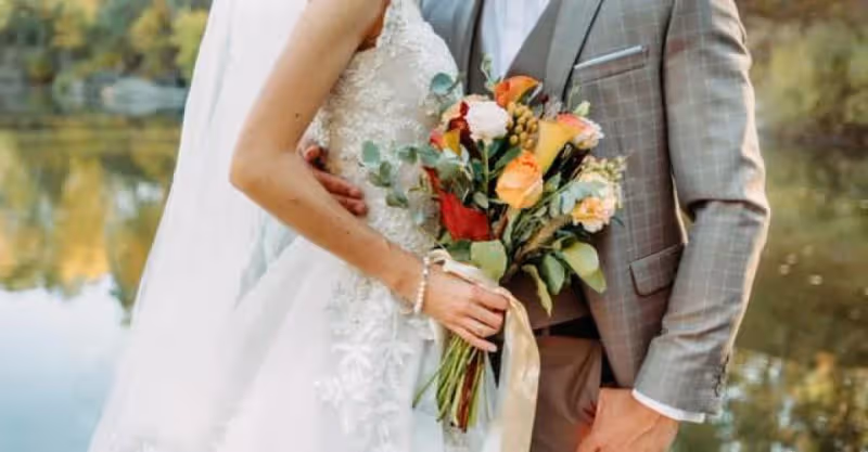 老公全款買房卻寫婆婆的名字，婚後兩年房子成了弟弟的，老公哭了