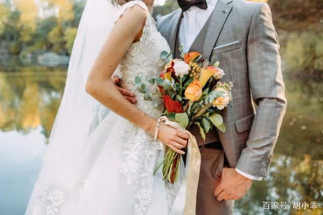 老公全款買房卻寫婆婆的名字,婚後兩年房子成了弟弟的,老公哭了
