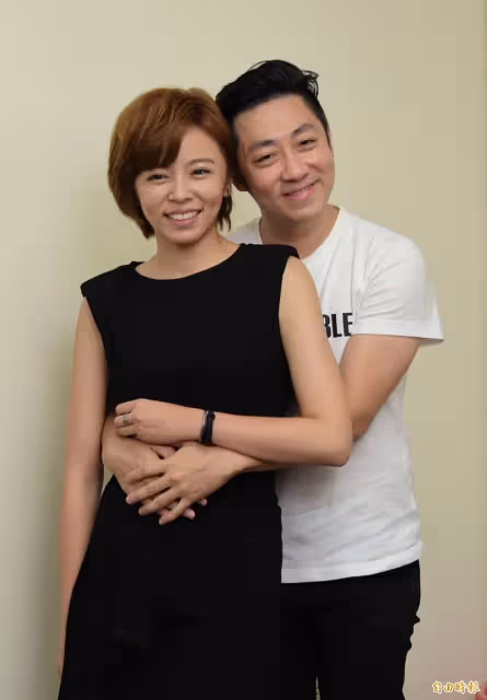 一路好走！王瞳心疼「艾成生前當外送員」不忘幫助醫護　婚後生活「家務事他全包」如今失去最愛的人