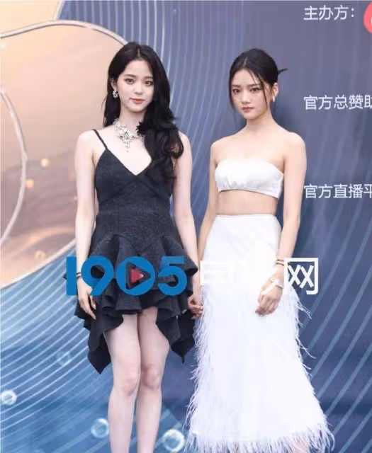 微博之夜紅毯：劉亦菲最美，歐陽娜娜牽手任敏，王一博王俊凱比帥