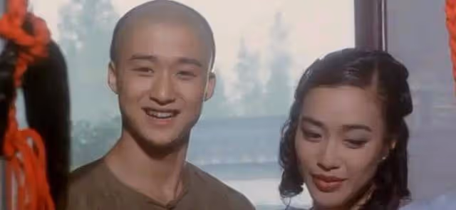 吳京18歲的照片曝光，秒變小鮮肉