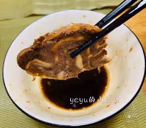 極簡版高壓鍋滷牛腱子，醬金錢腱