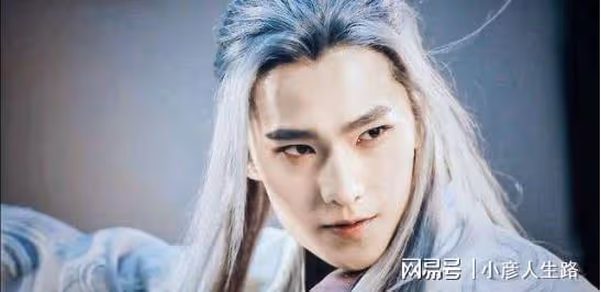 同樣是白髮美男，把王鶴棣成毅任嘉倫楊洋放一起，差距很明顯