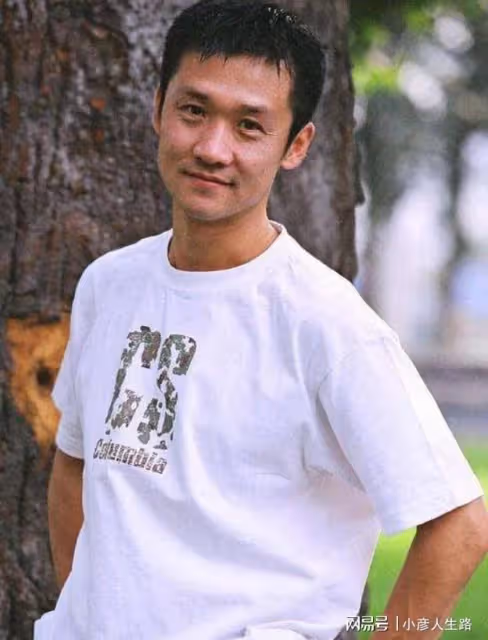 演員何音:花13年捧紅丈夫卻被離婚,如今她還好嗎?