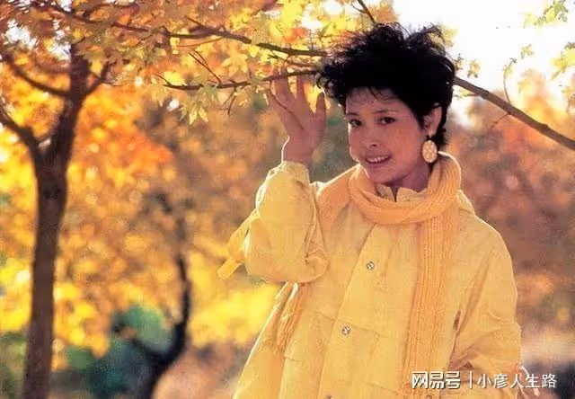 演員李小燕:結婚19年丈夫75歲了,她值得嗎?