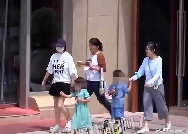 張雨綺帶小帥哥陽台抽菸！吞雲吐霧姿勢霸氣，男方蹲一旁個頭超大