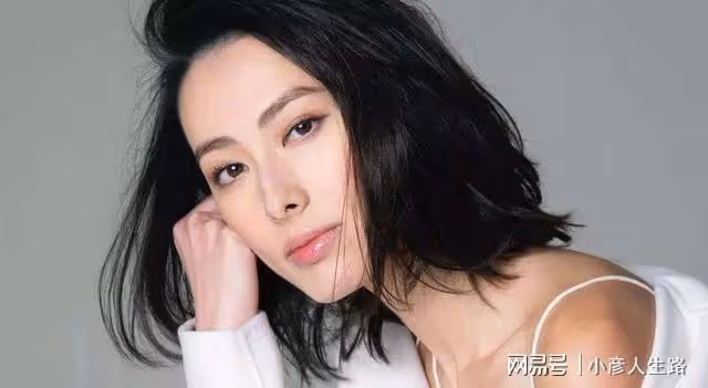 梁洛施為寵物貓慶生,素顏出鏡難掩美貌,李澤楷長子罕見現身