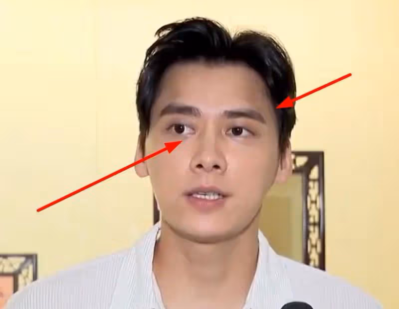 再次看到真正的閉路電視錄像!金晨嘴角一歪,皺紋很深,歐陽娜娜的黑眼圈很明
