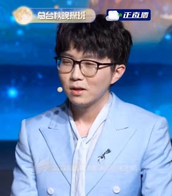 再次看到真正的閉路電視錄像!金晨嘴角一歪,皺紋很深,歐陽娜娜的黑眼圈很明