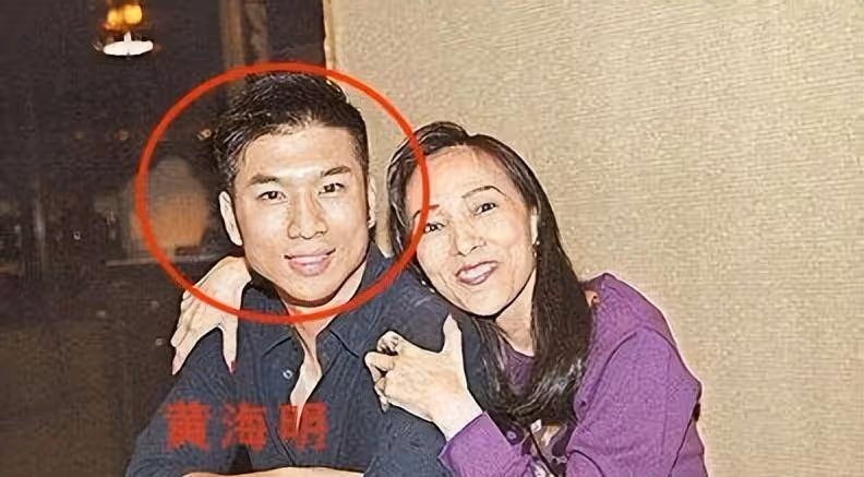 經歷過五段婚姻的富婆許春梅再次高調向周潤發示愛，現在怎麼樣了？