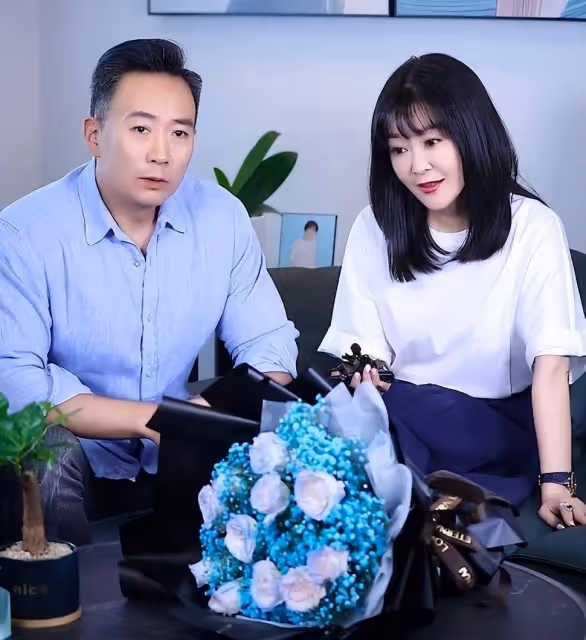 王小騫：狗糧撒一地，為祈願夫妻長相守曾找「算命先生」占卜愛情