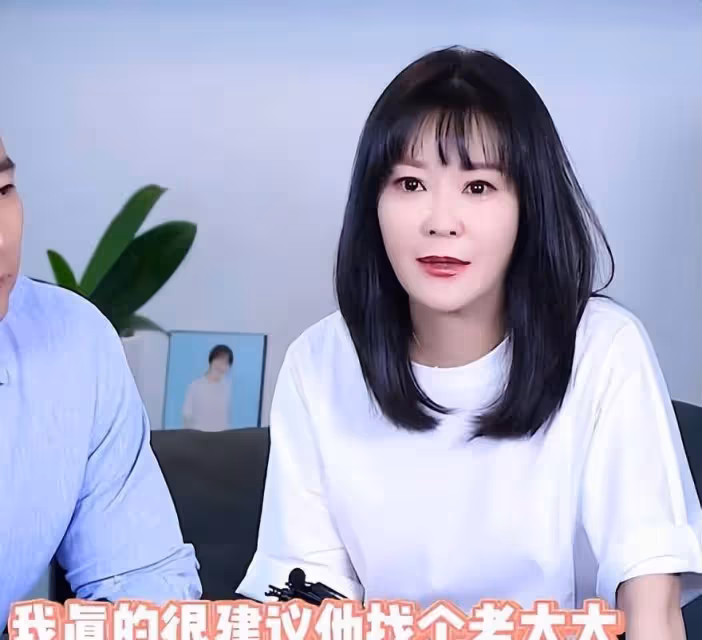 王小騫：狗糧撒一地，為祈願夫妻長相守曾找「算命先生」占卜愛情