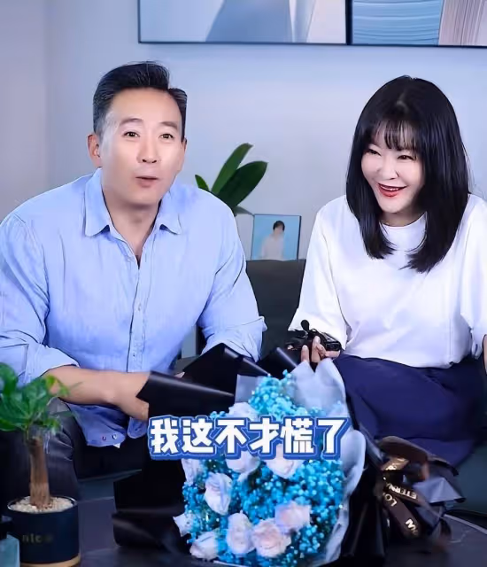 王小騫：狗糧撒一地，為祈願夫妻長相守曾找「算命先生」占卜愛情