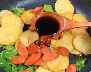 簡單又下飯的干鍋土豆片｜家常菜🔥