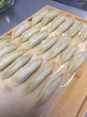 秘制鍋貼—皮很重要