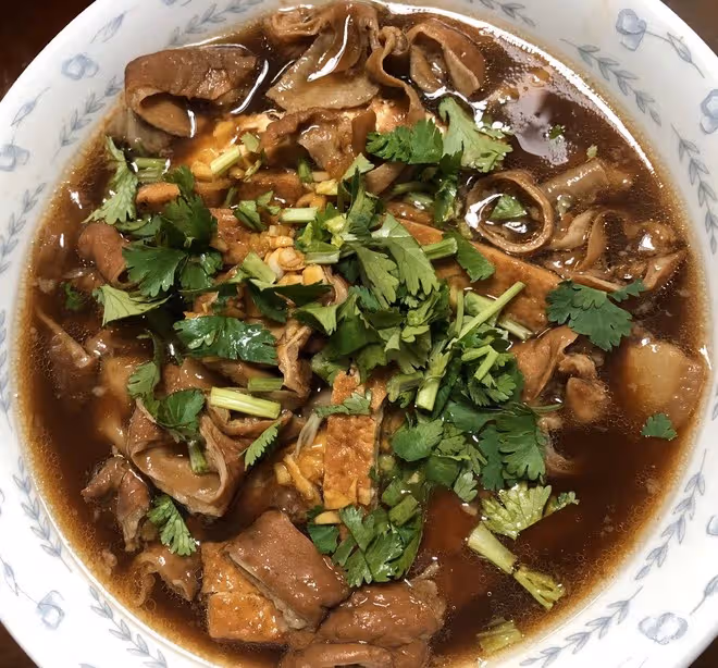 地道的老北京滷煮火燒