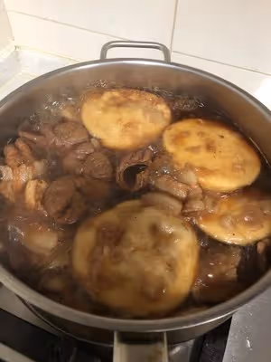 地道的老北京滷煮火燒