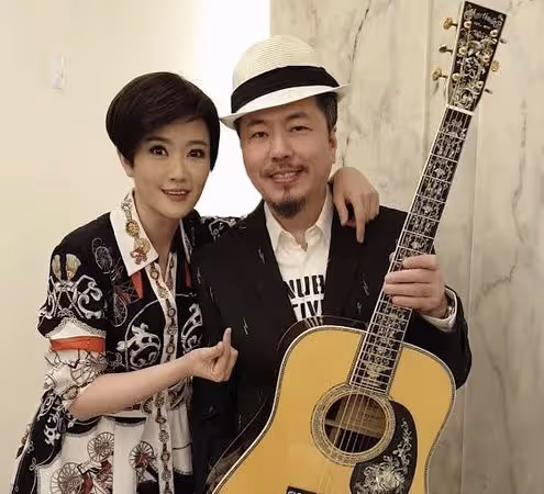 艾成死因曝光！王瞳哭到癱軟「揭他生前失控原因」：講了很多話　結婚2年「寫給她的最後一首情歌」告白催淚
