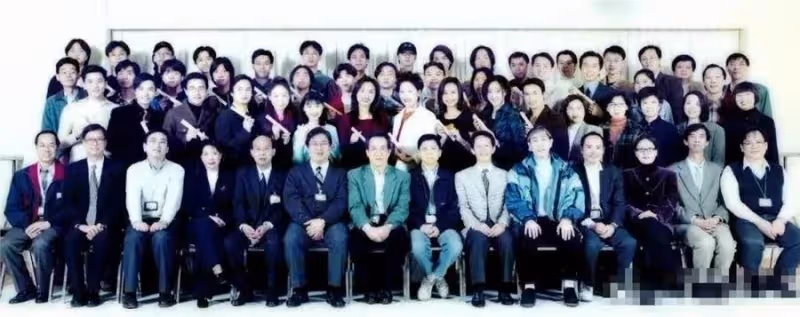 45歲TVB男藝人因囂張懶散淪為閑角!進軍商界身家豐厚仍拒離巢