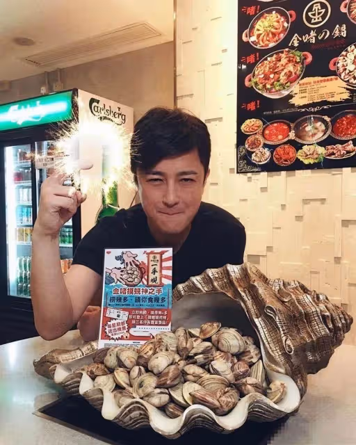 45歲TVB男藝人因囂張懶散淪為閑角!進軍商界身家豐厚仍拒離巢