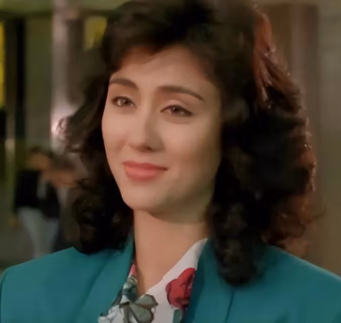 高麗虹:洪金寶之妻,30年婚姻無兒無女無怨言,她的追求值得嗎?