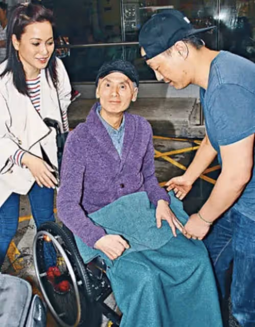 66歲功夫巨星回TVB，情緒雖然失控當場痛哭，被妻兒捲走財產住養老院，但依舊堅強！